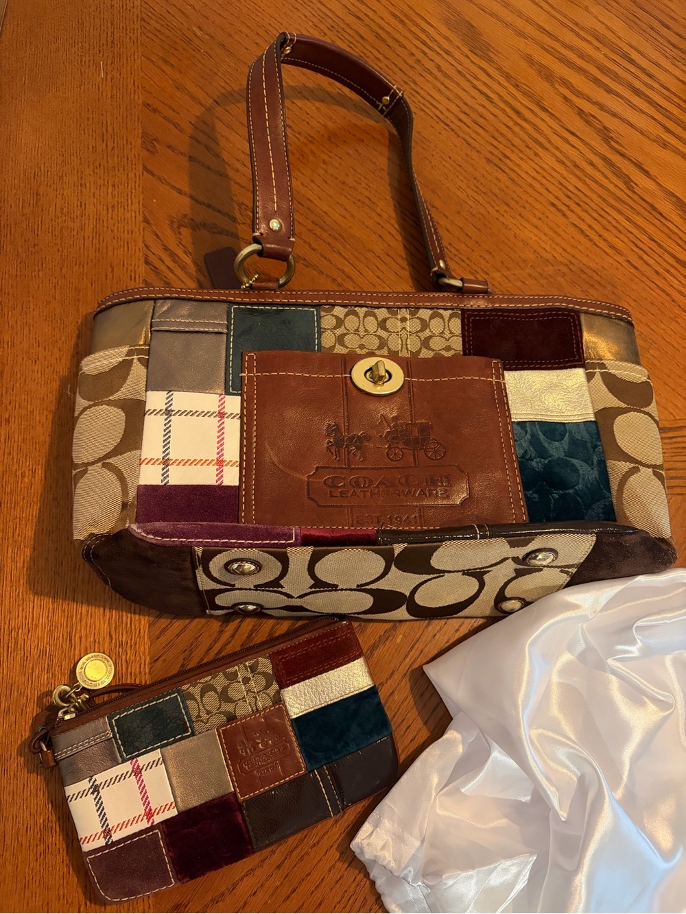 Coach 11358 Holiday Patchwork Gallery Tote Set with Matching Wristlet 41358